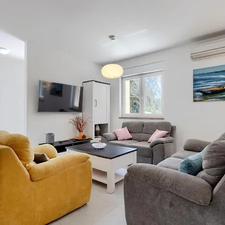 Veronika Ii By Guide Vinkuran