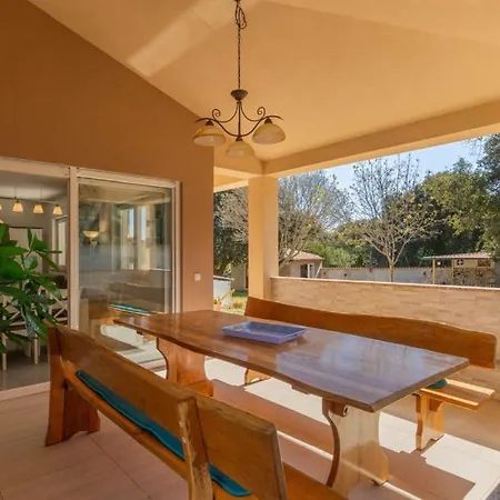 Vila Veronika Ii By Guide