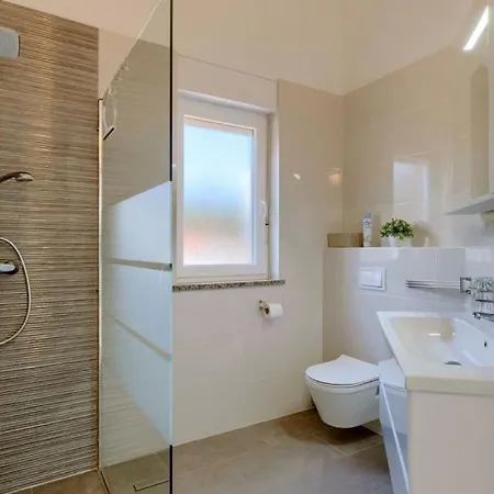 Vila Veronika Ii By Guide *